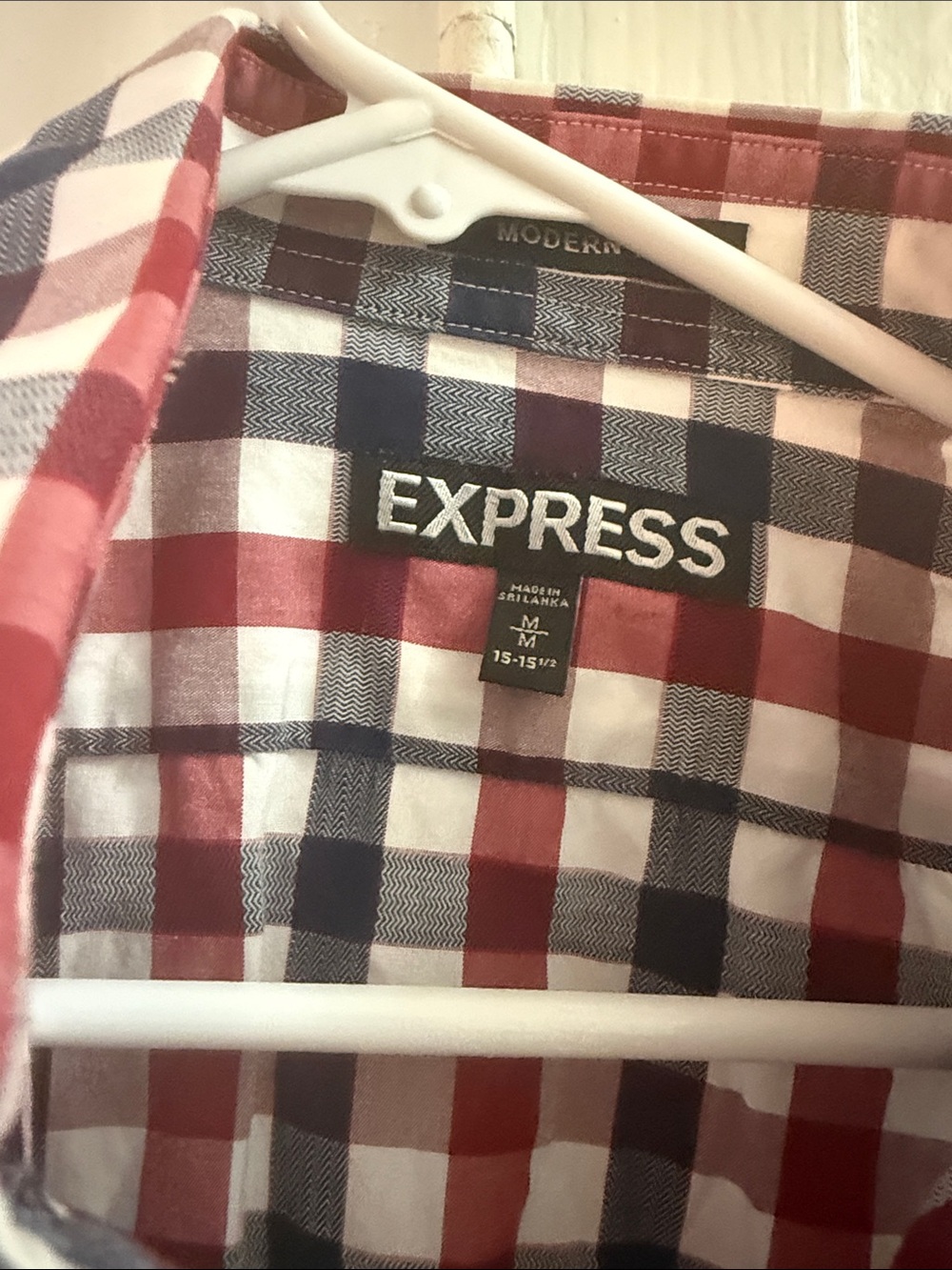 Express Men's Red, Navy & White Plaid Button-Down Shirt - Picture 2 of 3